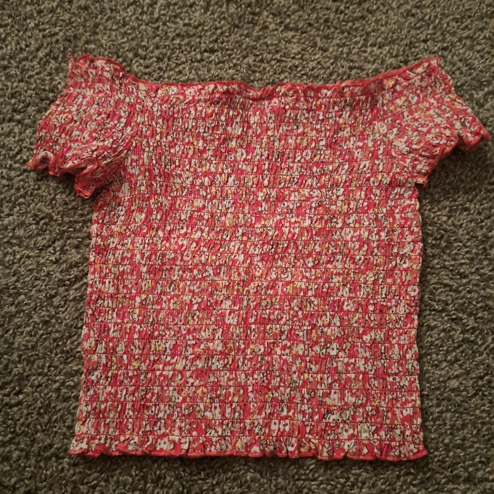 Cute crop top woman